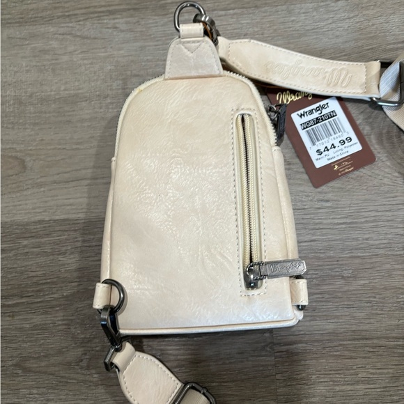 NWT WRANGLER cross body sling bag - Picture 4 of 6